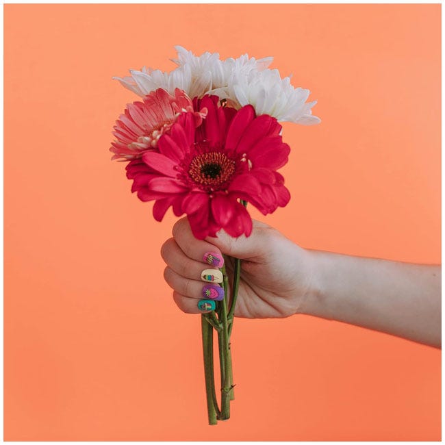 MAKE IT REAL GLITTER GIRLS NAIL PARTY