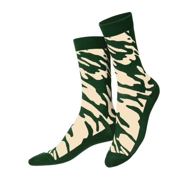 EAT MY SOCKS Adults Fizzy Bubbles designed as novelty socks inside a soda bottle-style package. A fun, creative gift or wearable for adults who love quirky, food-inspired fashion with a pop of personality and comfort.
