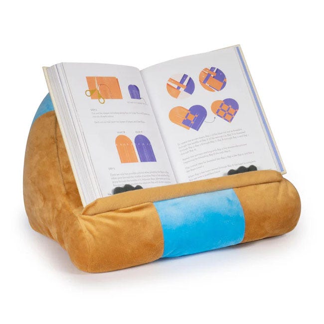 THINKING GIFTS CUDDLY READER - OWLIVER