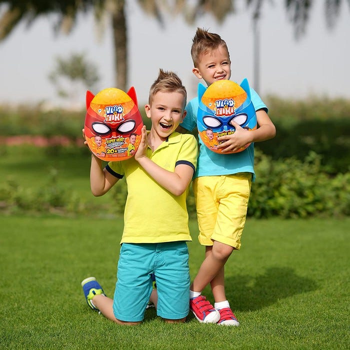 ZURU VLAD AND NIKI RED SUPERHERO SURPRISE EGG
